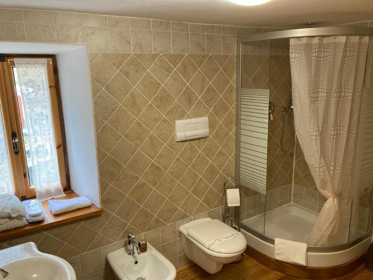 B&B Maison Vallomy Lillianes Exteriér fotografie
