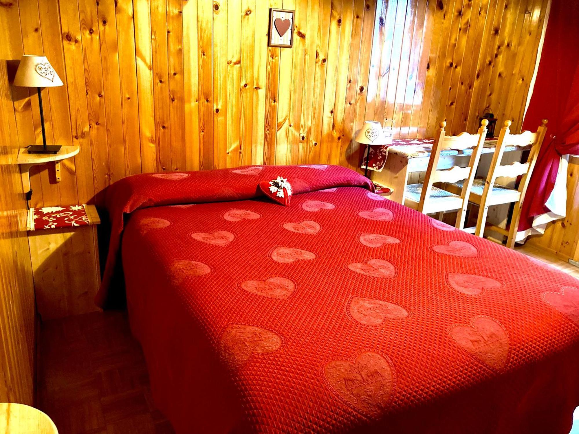 B&B Maison Vallomy Lillianes Exteriér fotografie