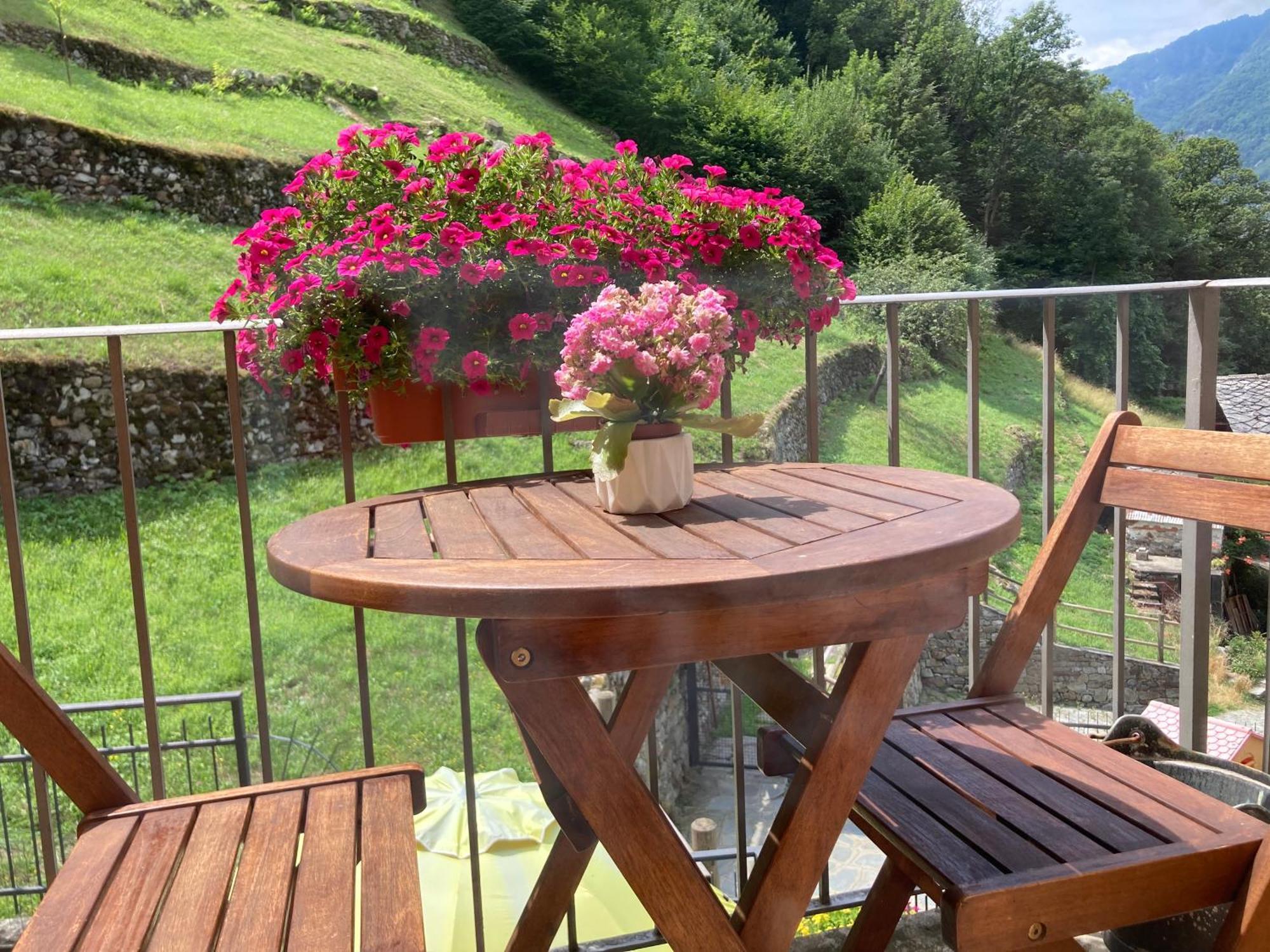 B&B Maison Vallomy Lillianes Exteriér fotografie